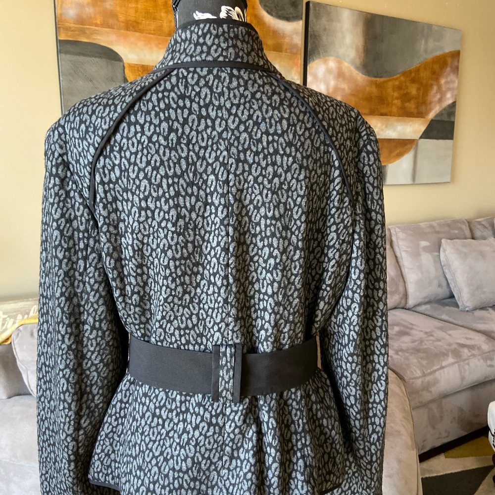 Beautiful Jacket - image 3